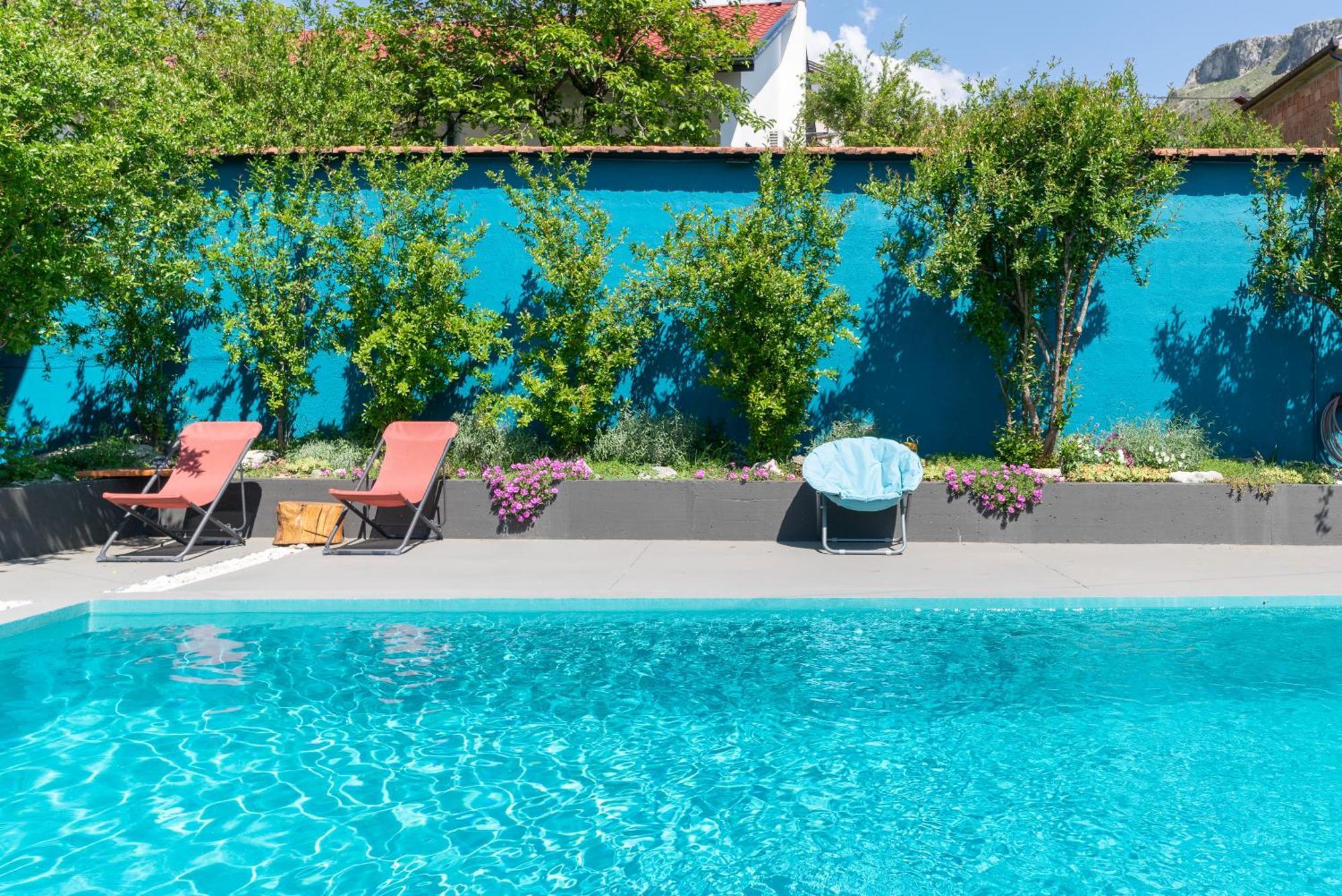 Pure Sky Apartments - With Pool モスタル エクステリア 写真