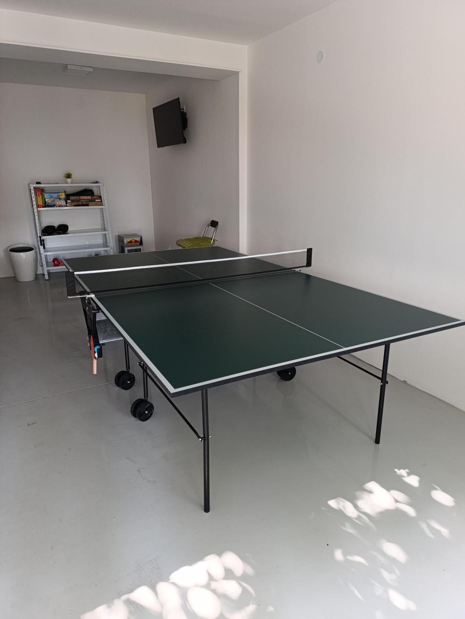 Pure Sky Apartments - With Pool モスタル エクステリア 写真
